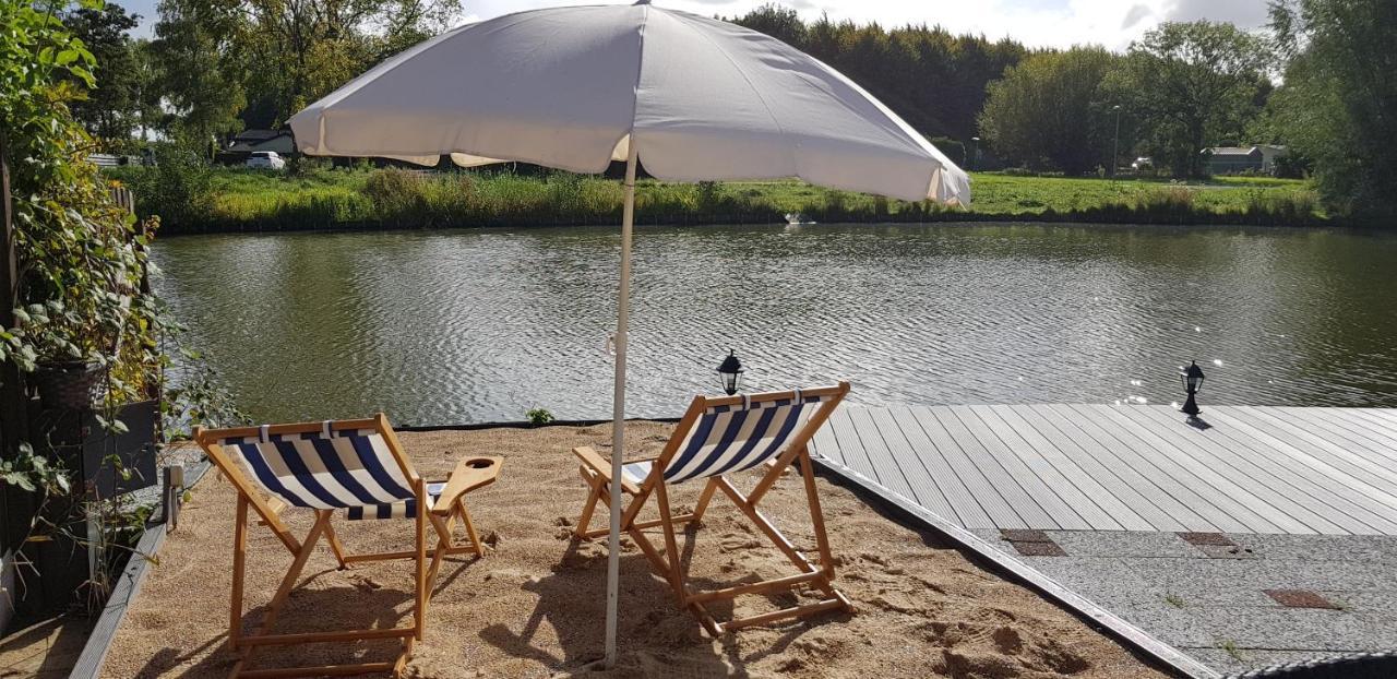 Villa Carafun Aan Het Water Ooltgensplaat Extérieur photo