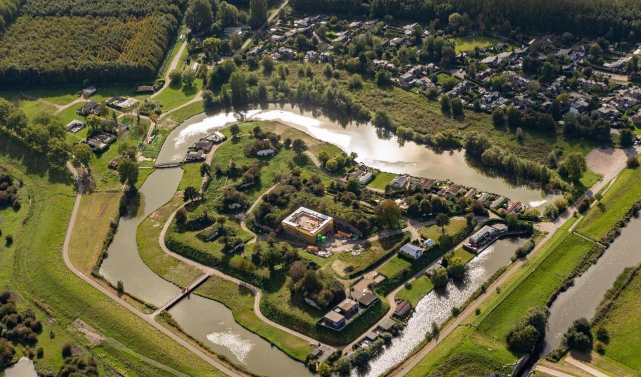 Villa Carafun Aan Het Water Ooltgensplaat Extérieur photo